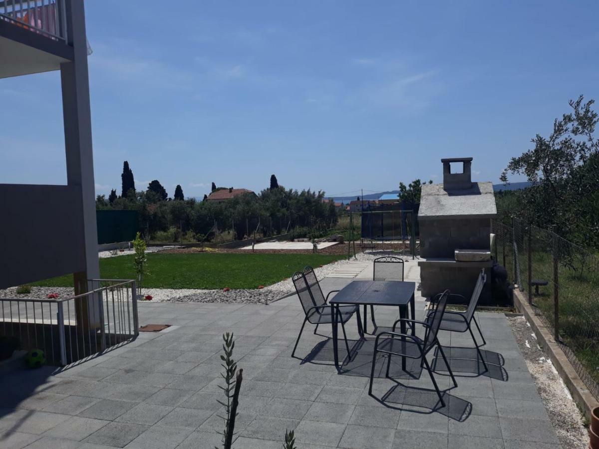 Cozy Apartment With Sea View Kaštela 외부 사진
