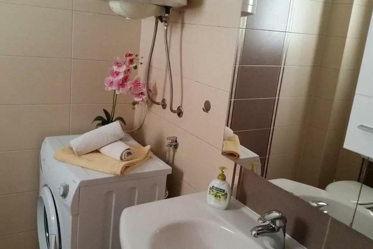 Cozy Apartment With Sea View Kaštela 외부 사진
