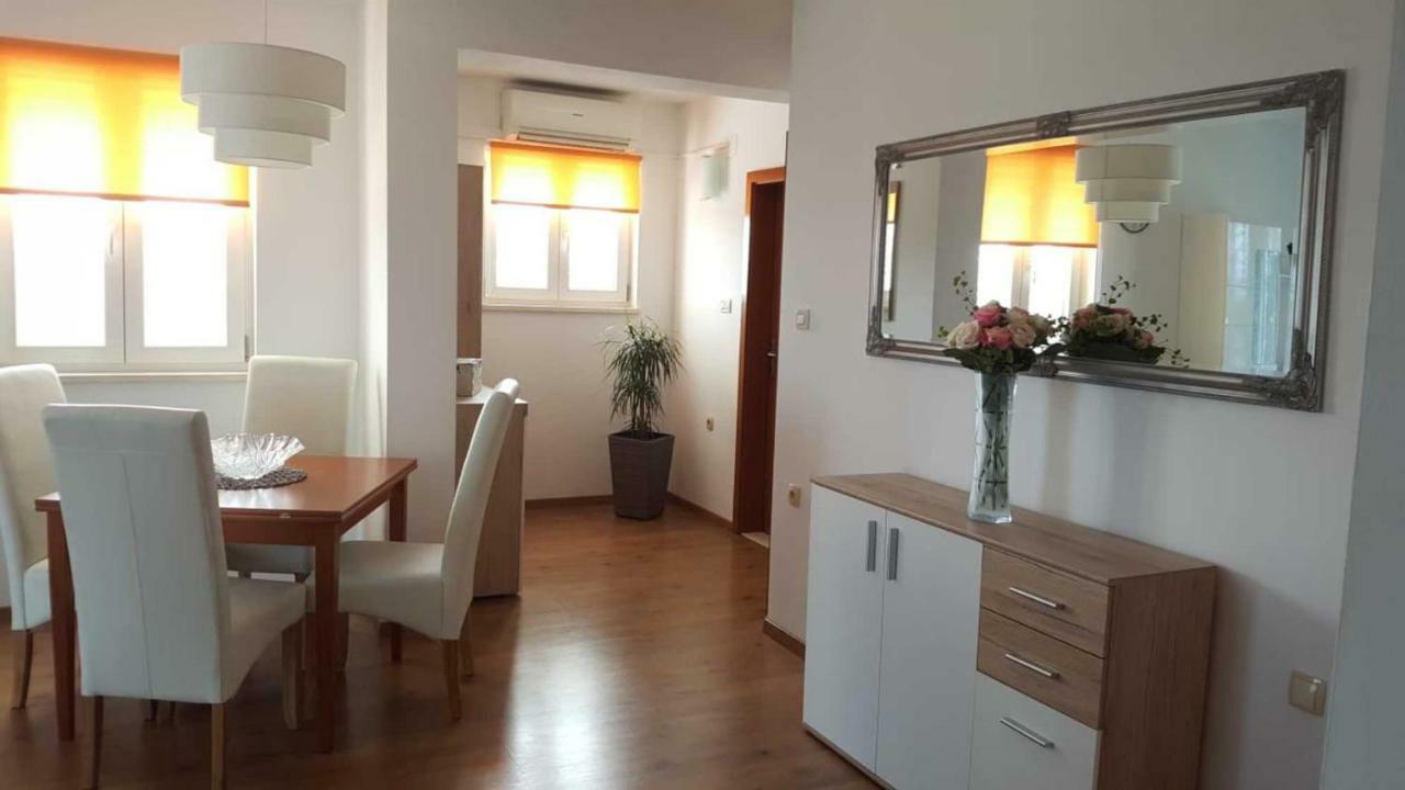Cozy Apartment With Sea View Kaštela 외부 사진